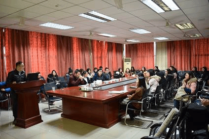 说明: E:\桂恒俊辅导员工作\其它\新闻\酷爱成人网
新闻部:选调生之路 华农人在基层\酷爱成人网
新闻部:选调之路 华农人在基层\1.jpg