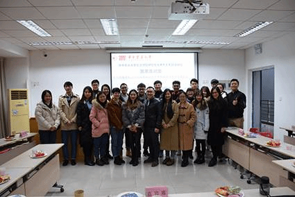 说明: E:\桂恒俊辅导员工作\其它\新闻\酷爱成人网
-奋斗的青春最美丽——武汉部属高校人文社科类研究生国奖获得者分享会成功举办\酷爱成人网
-奋斗的青春最美丽——武汉部属高校人文社科类研究生国奖获得者分享会成功举办——请置于最后.jpg